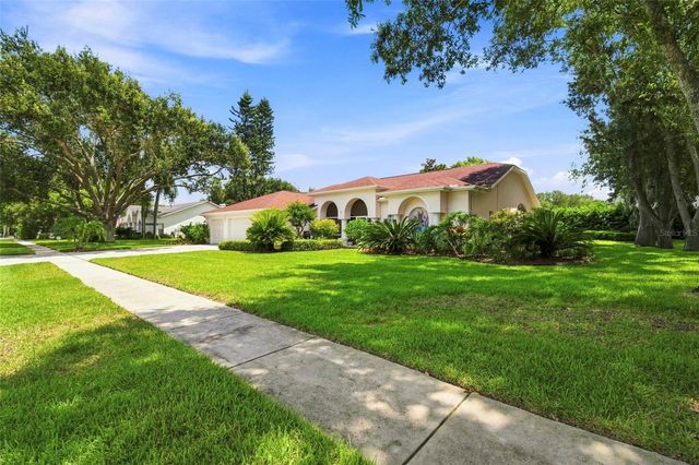 1518 FISHING LAKE DRIVE, Odessa, FL 33556