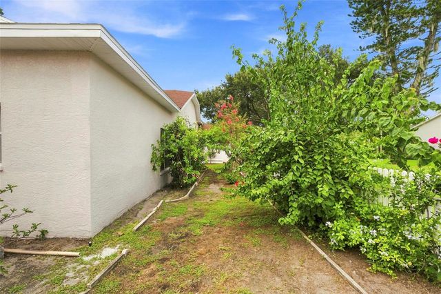 1518 FISHING LAKE DRIVE, Odessa, FL 33556
