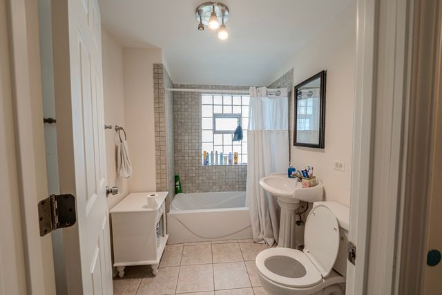 9810 Menard Avenue, Oak Lawn, IL 60453