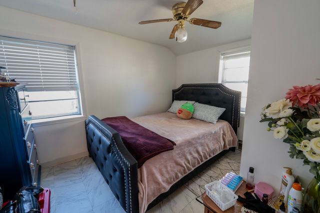 9810 Menard Avenue, Oak Lawn, IL 60453