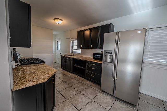 9810 Menard Avenue, Oak Lawn, IL 60453