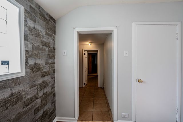 9810 Menard Avenue, Oak Lawn, IL 60453