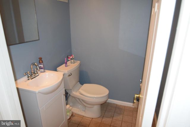 1619 BOLTON RD, Wilmington, DE 19810