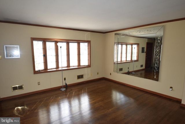 1619 BOLTON RD, Wilmington, DE 19810