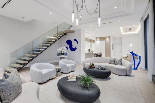 340 Grove Place, Delray Beach, FL 33444