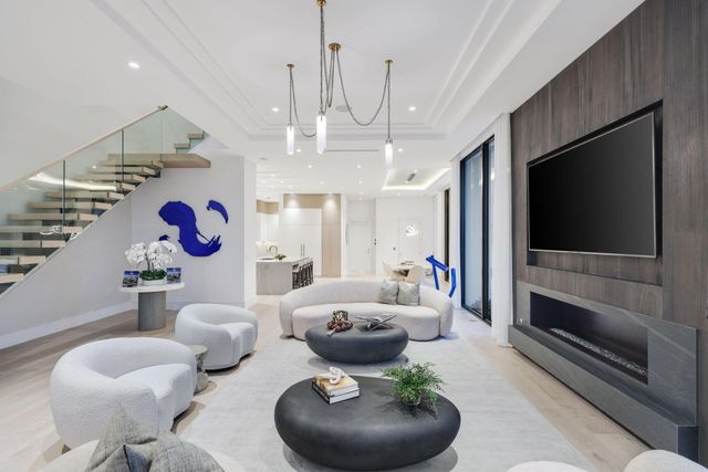 340 Grove Place, Delray Beach, FL 33444