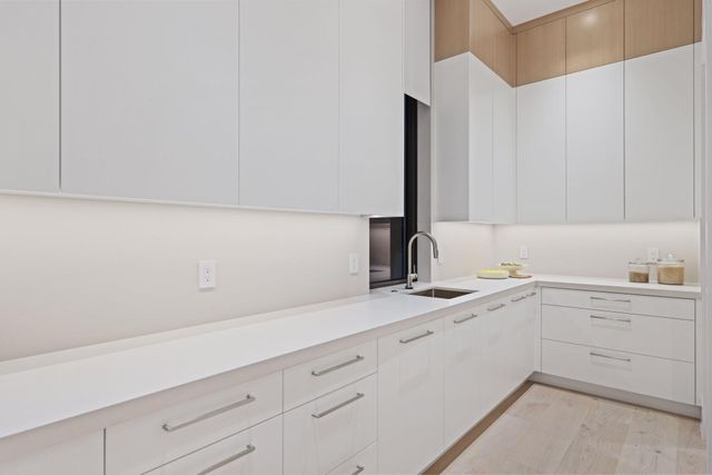 340 Grove Place, Delray Beach, FL 33444