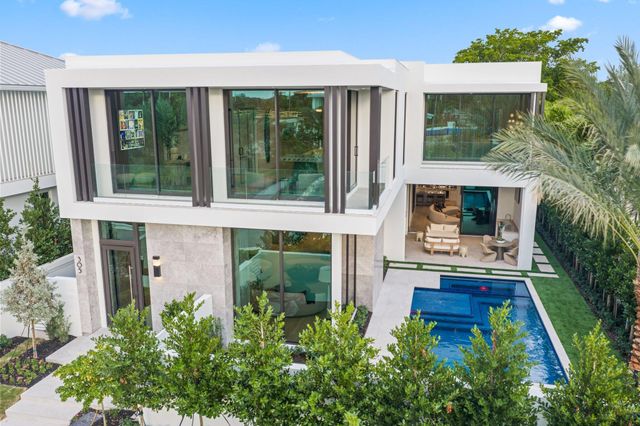 340 Grove Place, Delray Beach, FL 33444