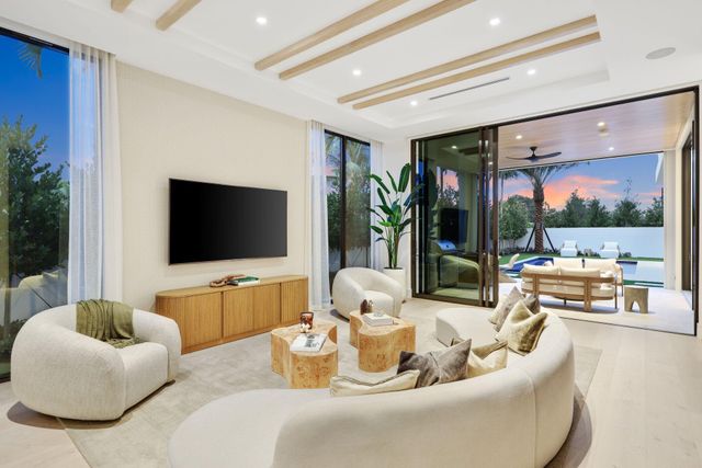 340 Grove Place, Delray Beach, FL 33444