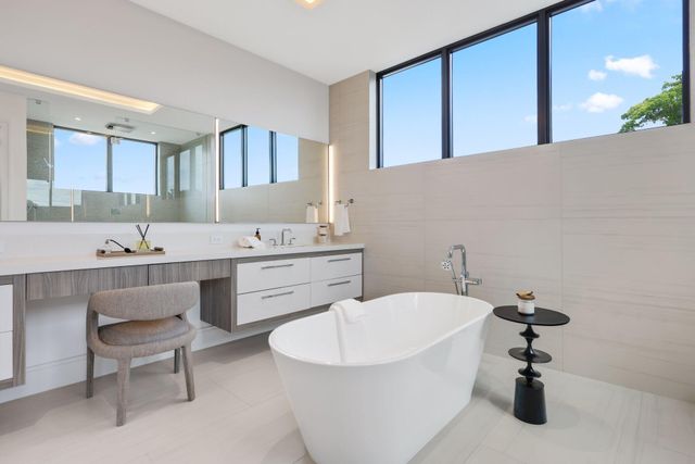 340 Grove Place, Delray Beach, FL 33444