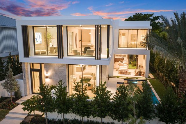 340 Grove Place, Delray Beach, FL 33444