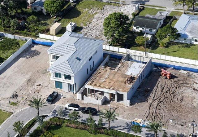 340 Grove Place, Delray Beach, FL 33444