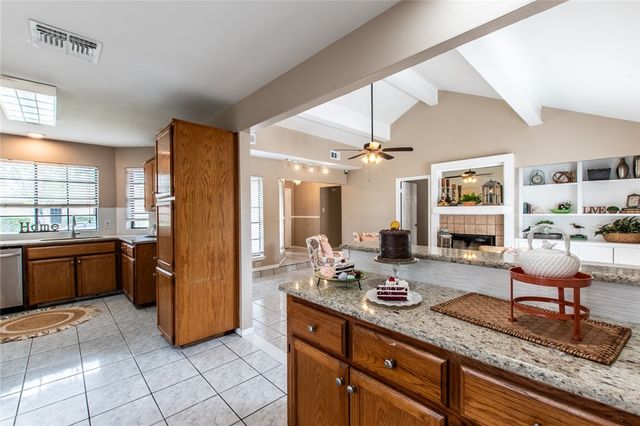 3021 Hilldale Dr, Corpus Christi, TX 78415