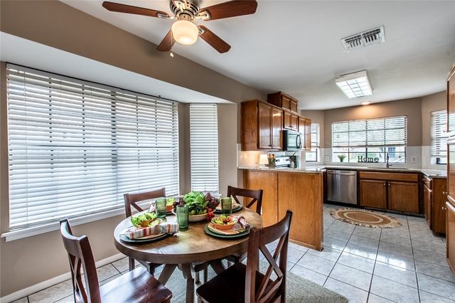3021 Hilldale Dr, Corpus Christi, TX 78415