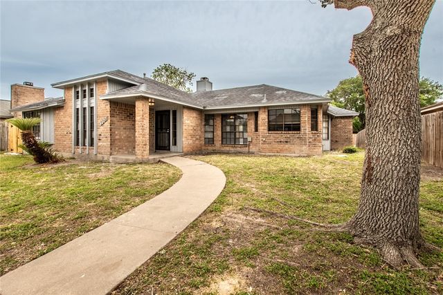 3021 Hilldale Dr, Corpus Christi, TX 78415