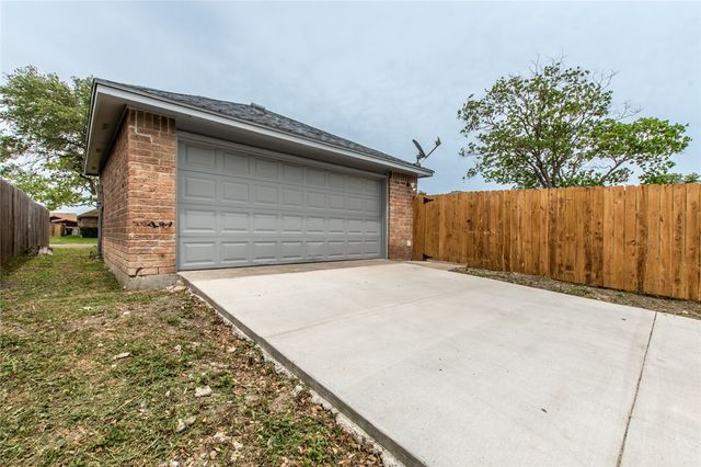 3021 Hilldale Dr, Corpus Christi, TX 78415