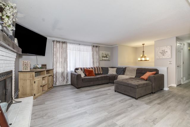 46 Stark Lane, Litchfield, NH 03052