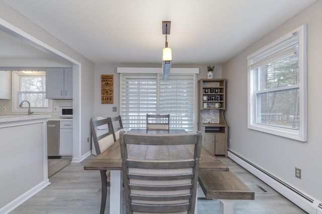 46 Stark Lane, Litchfield, NH 03052