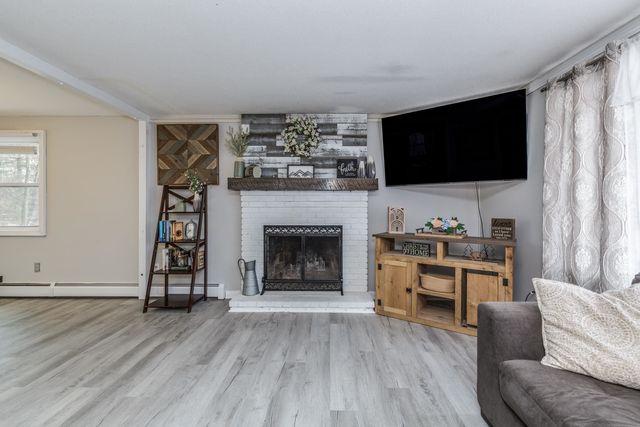 46 Stark Lane, Litchfield, NH 03052