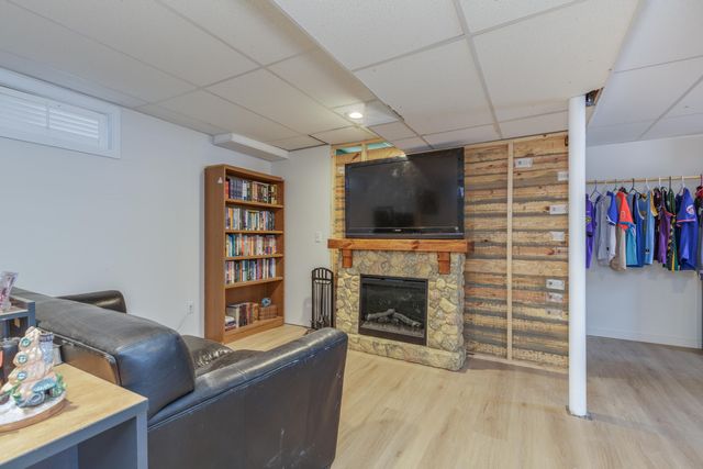 46 Stark Lane, Litchfield, NH 03052