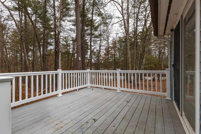 46 Stark Lane, Litchfield, NH 03052