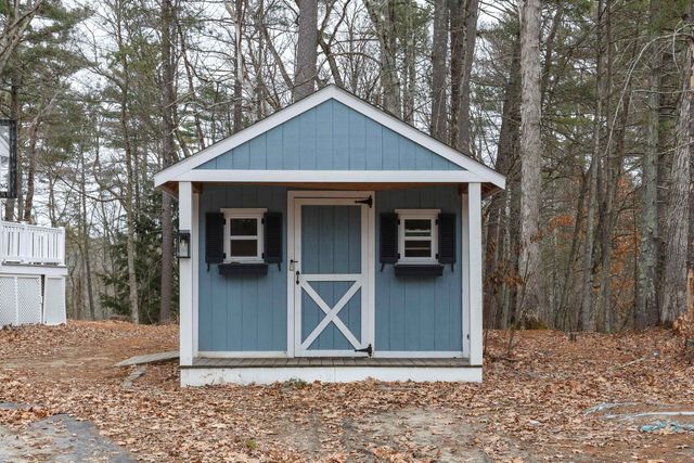 46 Stark Lane, Litchfield, NH 03052