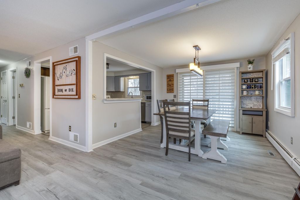 46 Stark Lane, Litchfield, NH 03052