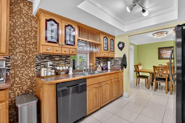 22305 SW 57th Avenue, Boca Raton, FL 33428