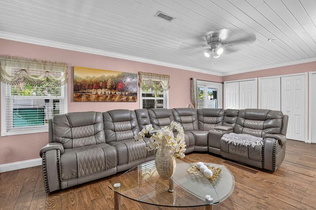 22305 SW 57th Avenue, Boca Raton, FL 33428