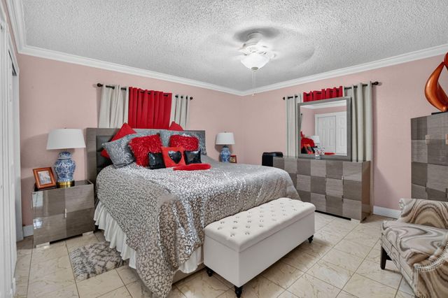 22305 SW 57th Avenue, Boca Raton, FL 33428