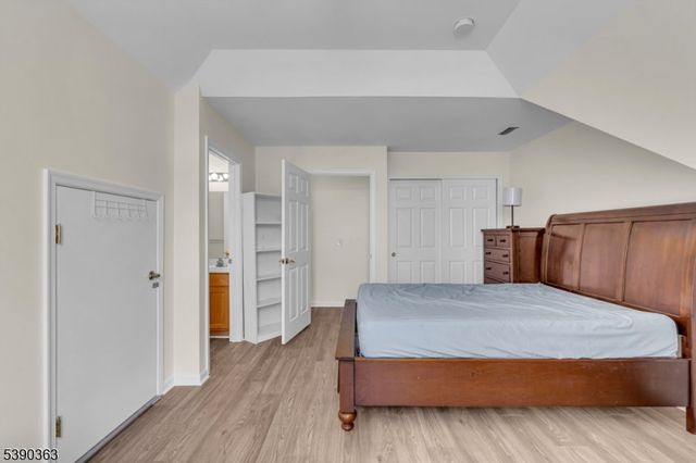 204 Merry Ln, Hillsborough Twp., NJ 08844