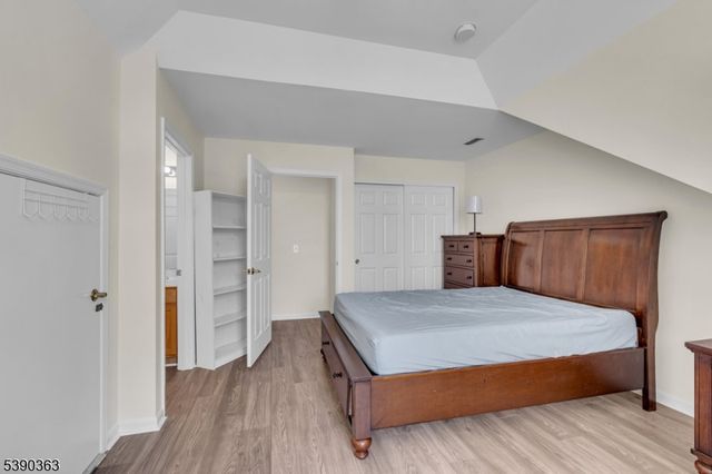 204 Merry Ln, Hillsborough Twp., NJ 08844