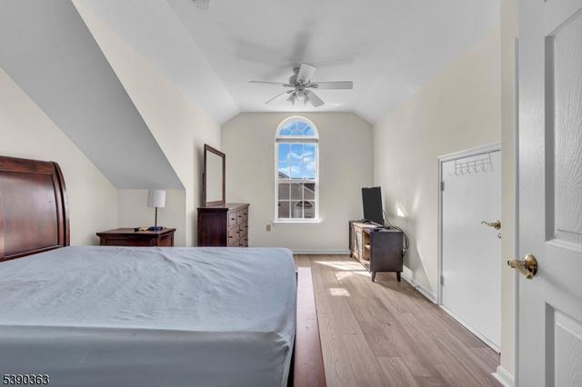 204 Merry Ln, Hillsborough Twp., NJ 08844