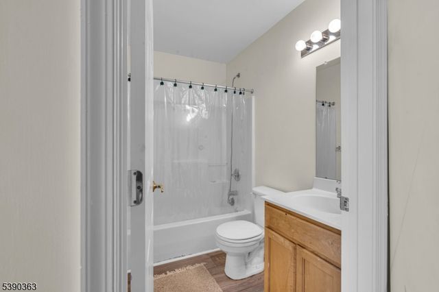 204 Merry Ln, Hillsborough Twp., NJ 08844