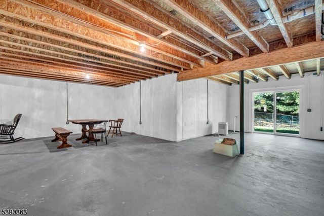 204 Merry Ln, Hillsborough Twp., NJ 08844