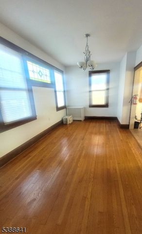 719 Meacham Ave, Linden City, NJ 07036