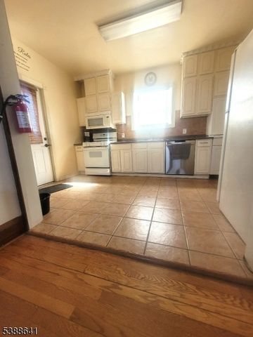 719 Meacham Ave, Linden City, NJ 07036
