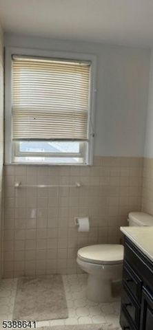 719 Meacham Ave, Linden City, NJ 07036