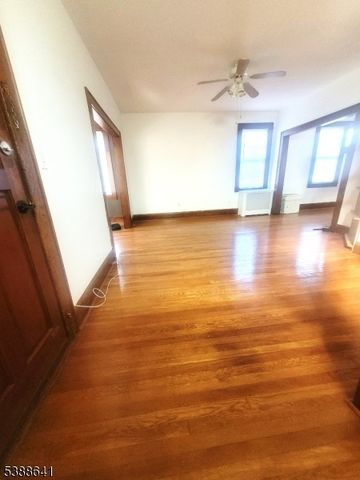 719 Meacham Ave, Linden City, NJ 07036