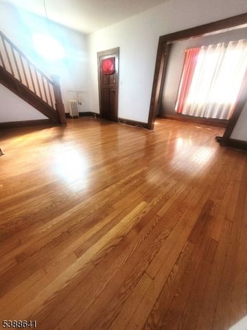 719 Meacham Ave, Linden City, NJ 07036