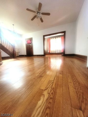 719 Meacham Ave, Linden City, NJ 07036