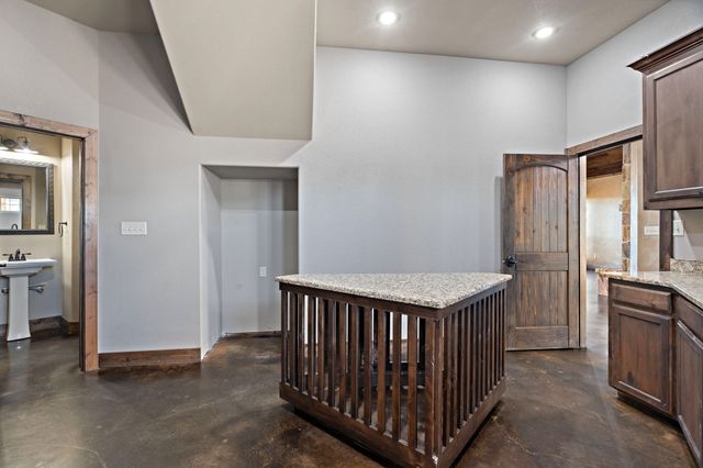 2524 Pecan Springs Road, Cleburne, TX 76031