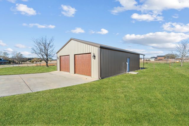 2524 Pecan Springs Road, Cleburne, TX 76031