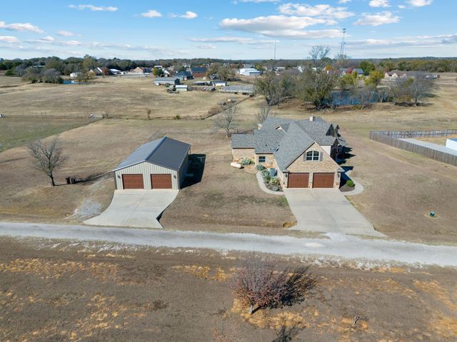 2524 Pecan Springs Road, Cleburne, TX 76031
