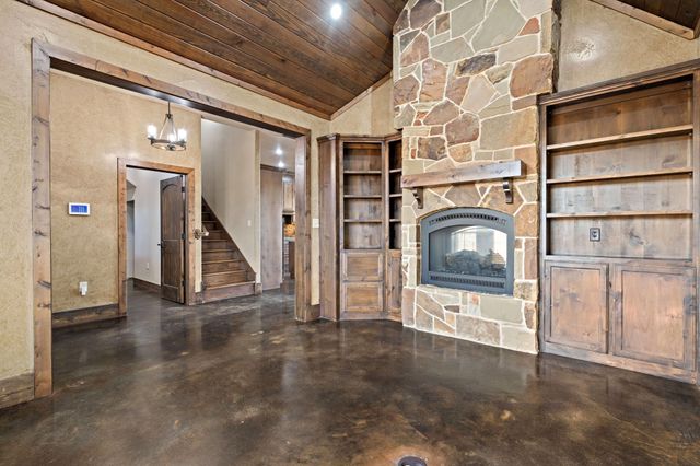 2524 Pecan Springs Road, Cleburne, TX 76031