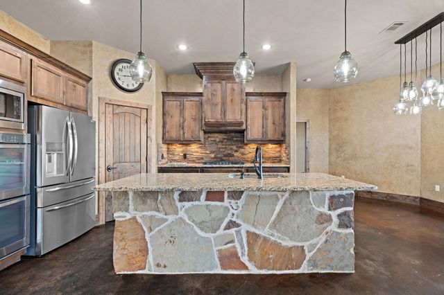 2524 Pecan Springs Road, Cleburne, TX 76031