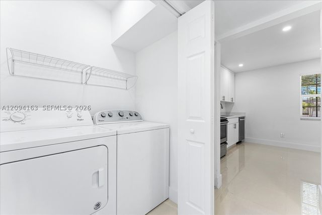 3619 S Le Jeune Rd 2, Coral Gables, FL 33134