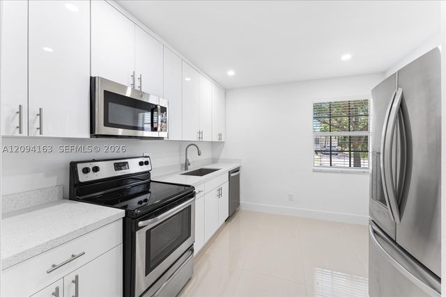 3619 S Le Jeune Rd 2, Coral Gables, FL 33134
