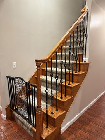 5872 Three Ponds Court, West Bloomfield, MI 48324