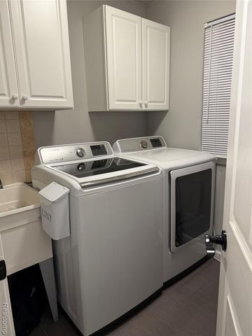 5872 Three Ponds Court, West Bloomfield, MI 48324